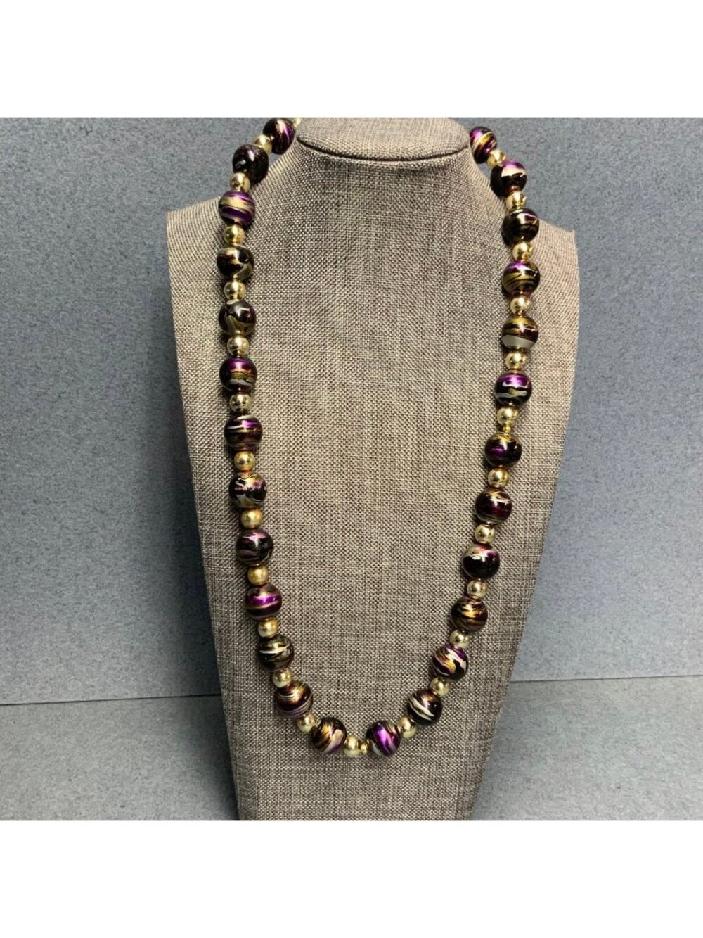 Retro Round Beaded Necklace 30 In Black Gold Purple Silver Swirled Elegant Chic